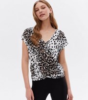New Look White Leopard Print Twist Short Sleeve Blouse